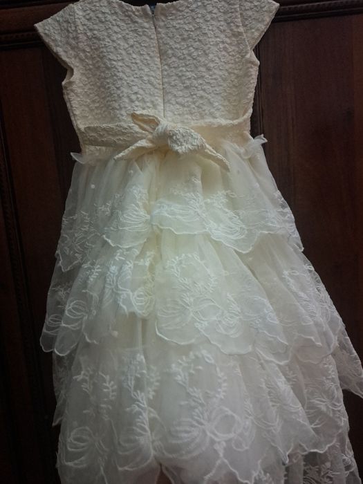 Шикарное платье до 3 лет