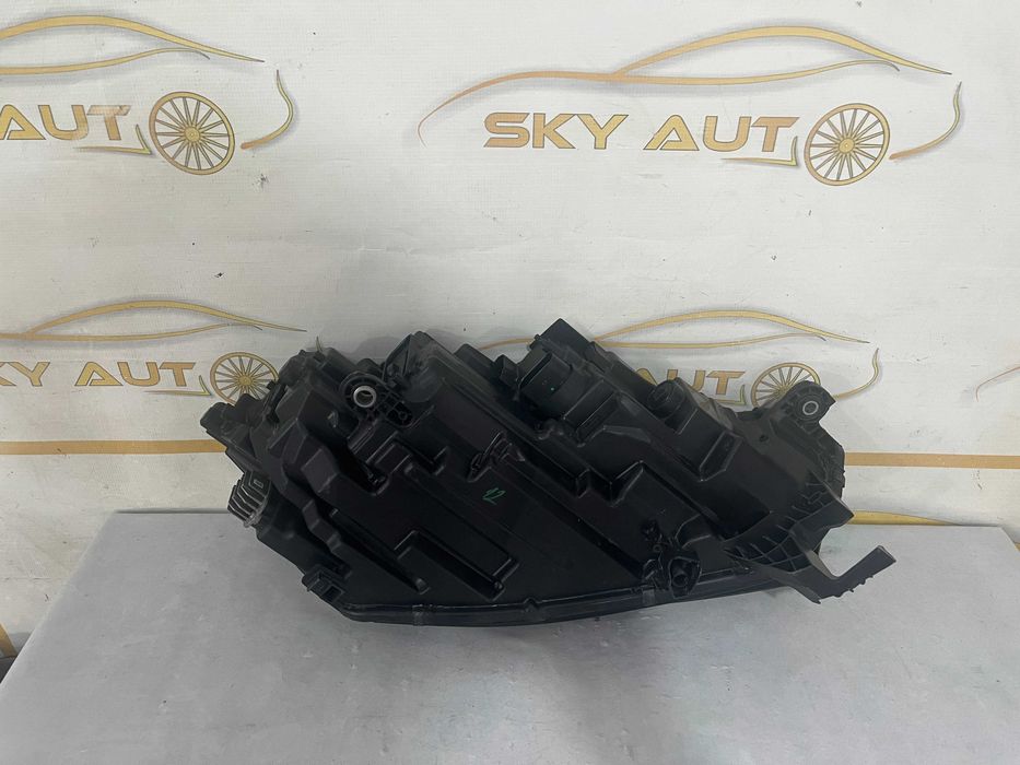 Far stanga full led Skoda Octavia 4 dupa 2020 cod 5E4941015