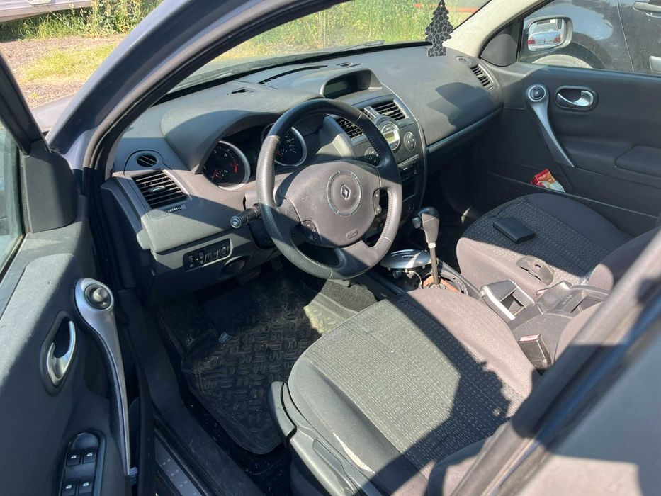 Dezmembrez Renault Megane 2 facelift 1,9 TDI cutie automata 2007 gri bleo