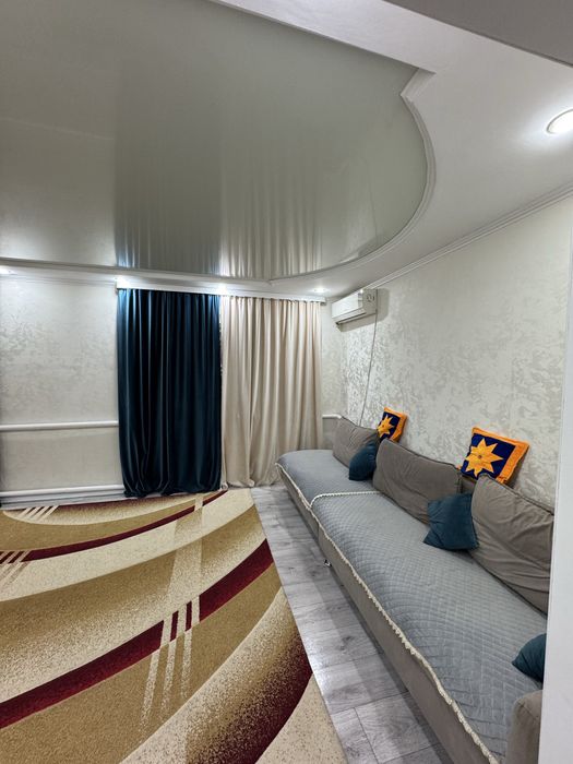 Продам диван длинный