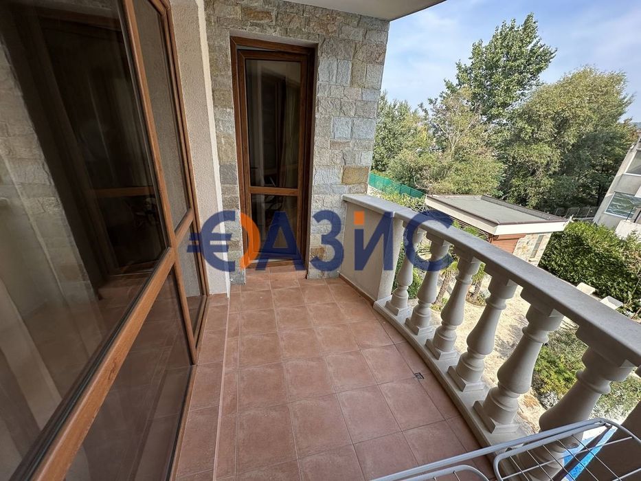 Продава се Двустаен апартамент в к.к. Слънчев бряг - 60 кв.м за 1584 €/кв.м - Снимка #12