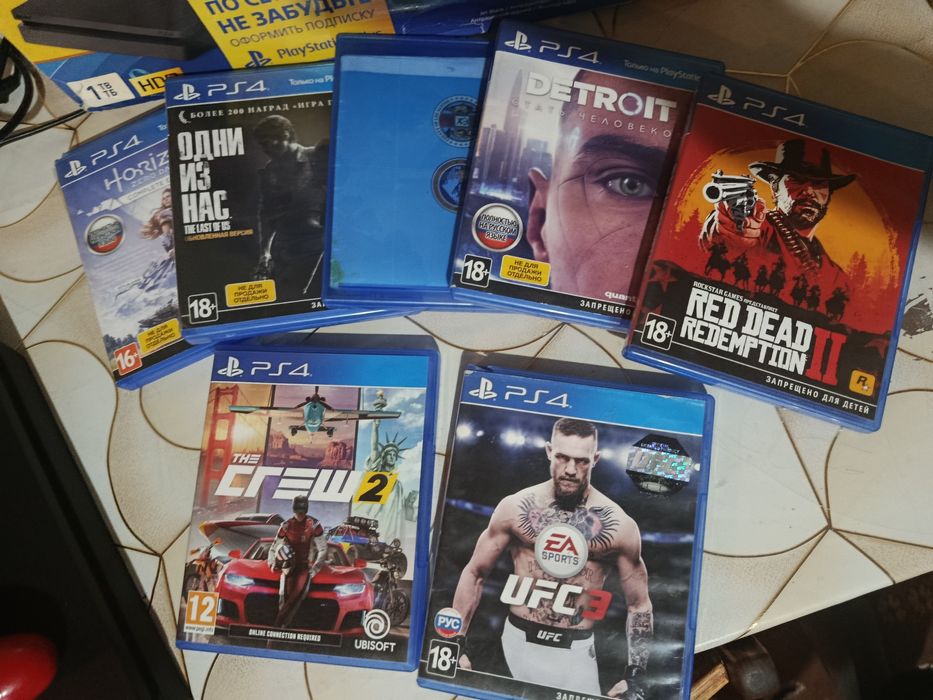 Продам PS 4 slime на 1 терабайт