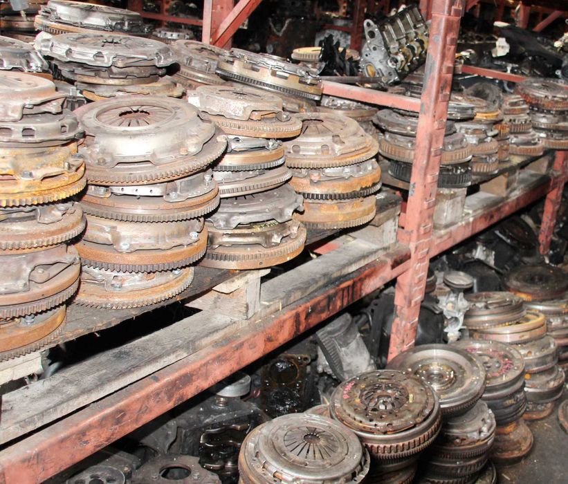 Демпфер, съединител и маховец за автомобили