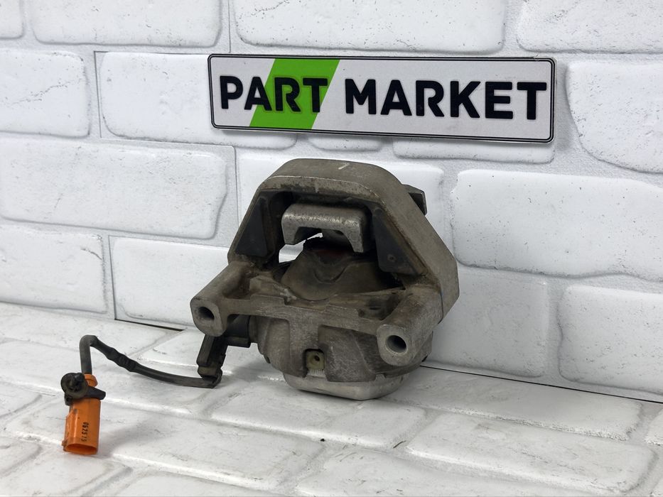 Тампон двигател AUDI A6 A7 4G 4G0199381FE