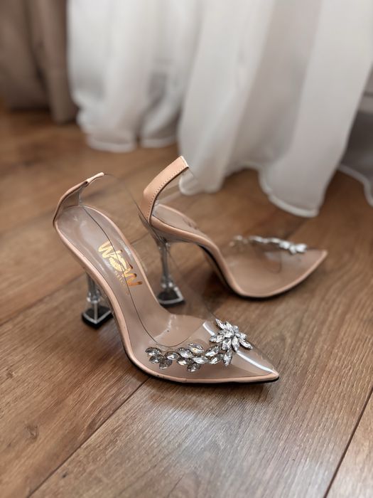 Дамски елегантни обувки размер 38