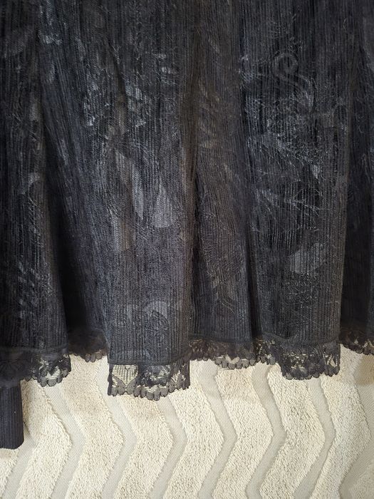 Дамски костюм размер 44 и елегантна рокля