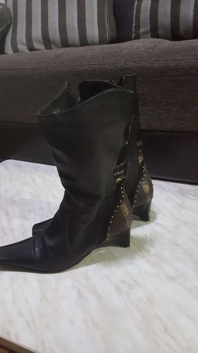 Разбираю гардероб.