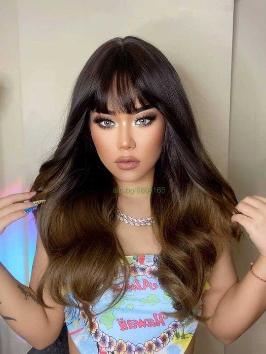 Омбре перука със светли краища и бретон