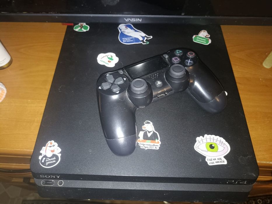 Sony PlayStation 4 slim