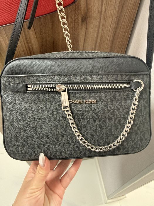 Продам кросс боди сумку Michael Kors