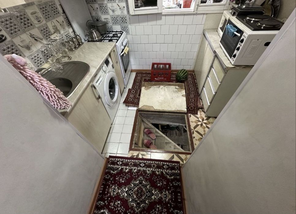 ® [60м²] Чиланзар26‼️ балкон 2х6 и 2х3+2огород+подвал 2/1/5 продается.