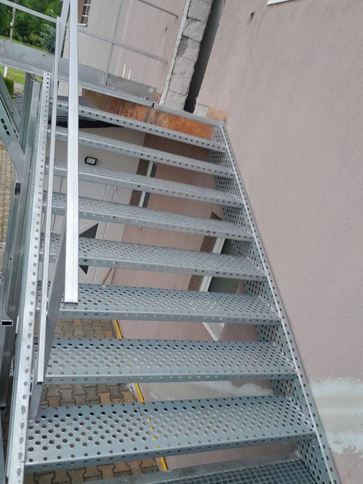 Scara metalica zincata 4mm grosime de incendiu