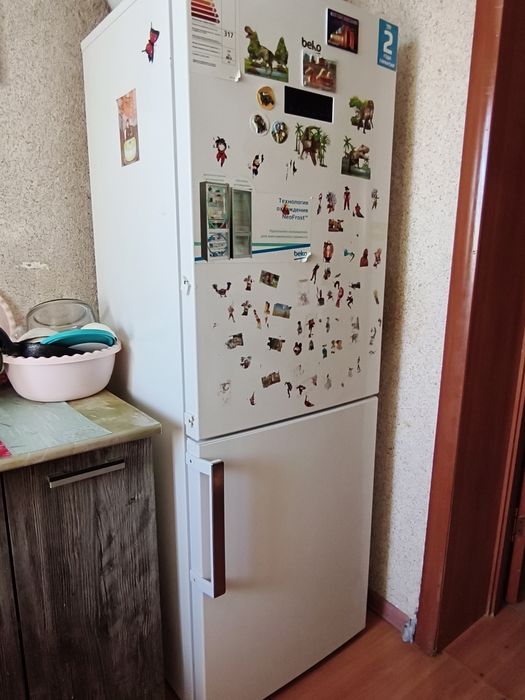 Холодильник сатылады