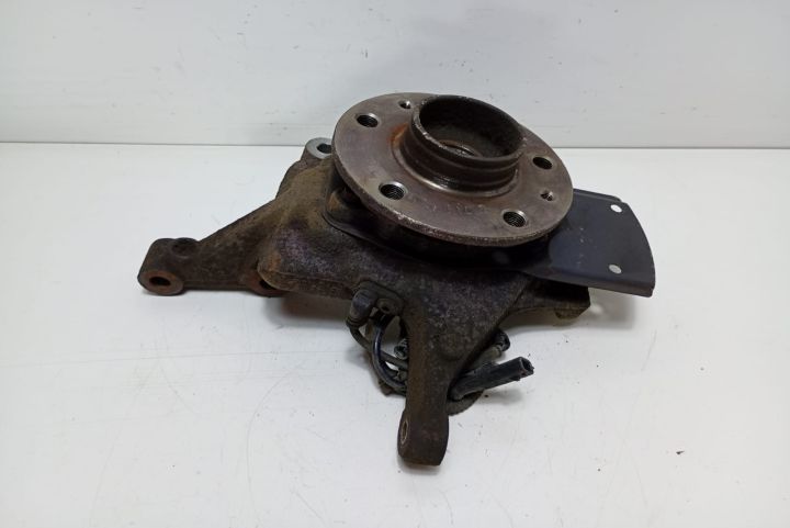 Fuzeta  dreapta fata Nissan NV  seria