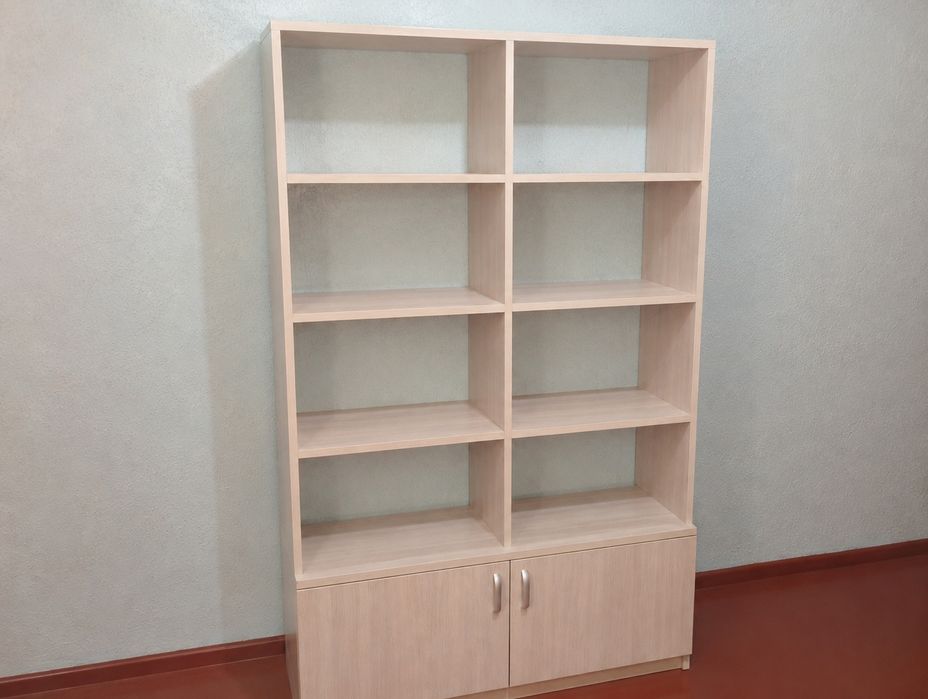 Продам книжный шкаф.