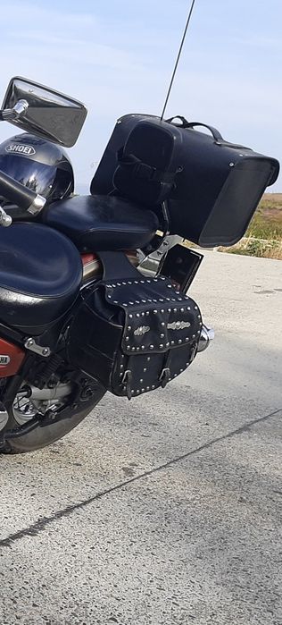 Vând coburi moto din piele