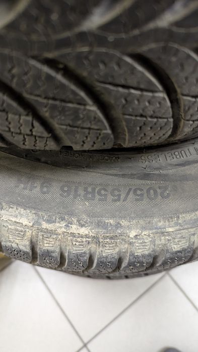 Железни джанти с гуми от Шкода Октавия 2
4бр.
 
Грайфер около 5мм
Дот