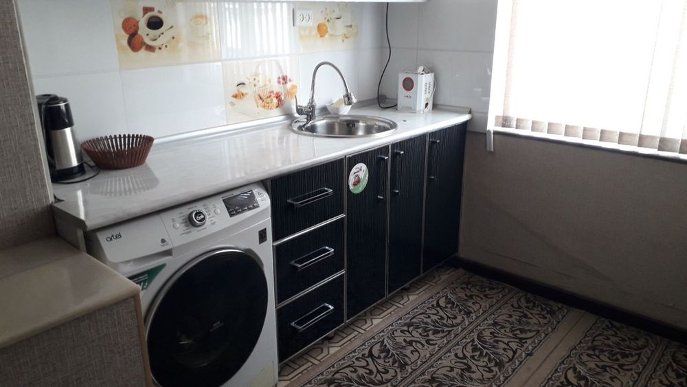 Наманган шахар Амур Тимур (вокзал)да люкс квартира ижарага  берилади