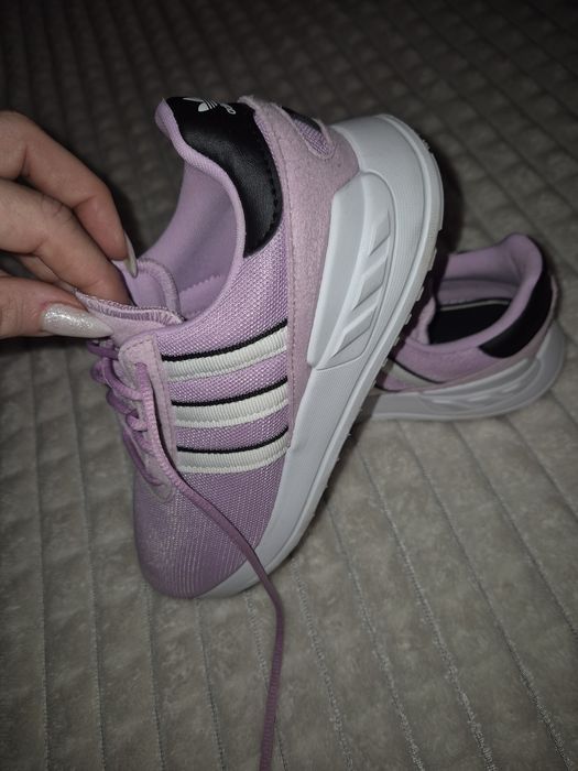 Нови маратонки за момиче 34розови