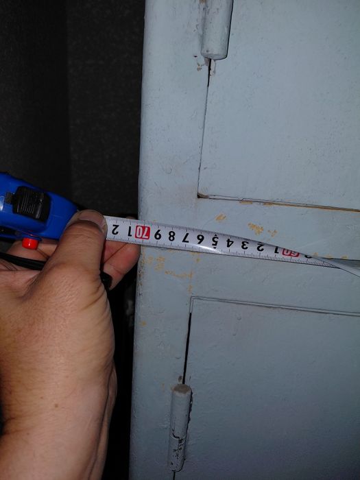 Продам железный шкаф