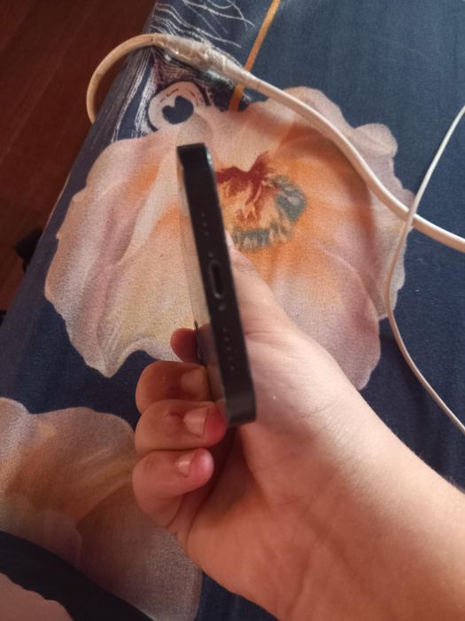 Vand iphone 12 sau schimb