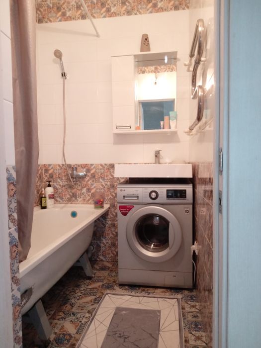 Продам 1-ком.квартиру на Батыс-2