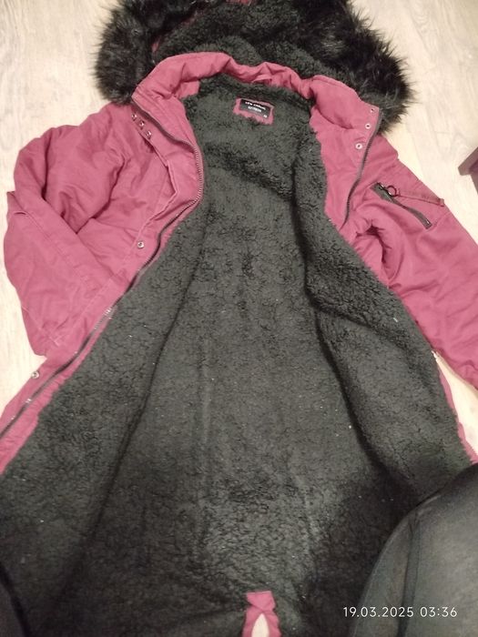 Дамска зимна парка с естествен каракул .