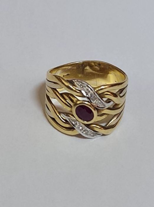 Superb inel din aur de 18k 750 cu rubin și diamante piesa unicata