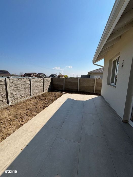 Duplex pe parter de vanzare, in Bucovat
