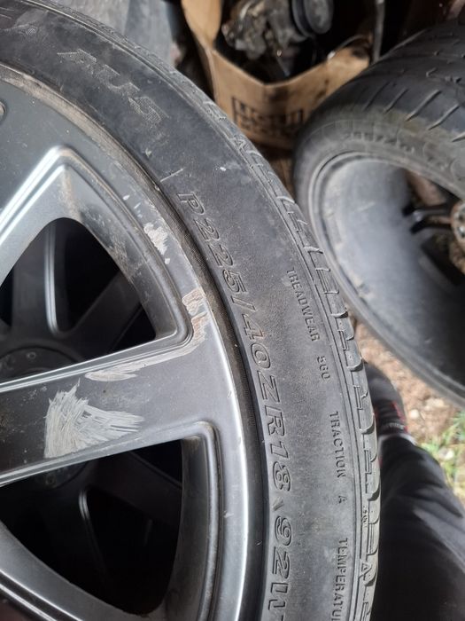 Vând jante Audi r18,r19