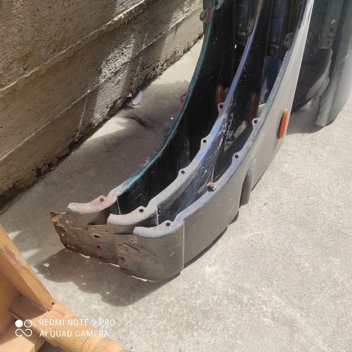 Продам крылья на Мазда 626 птичка