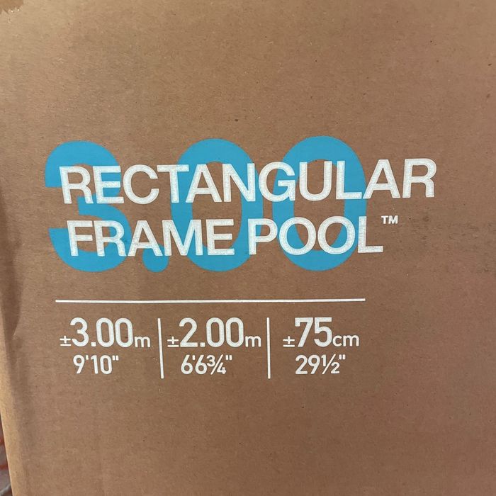 Vand piscina medie foarte buna a fost folosita o singura data si de atunci doar o tin si ocupa loc