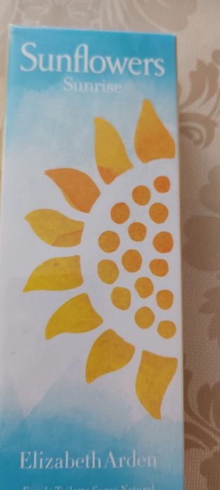 Flori albe si flori galbene