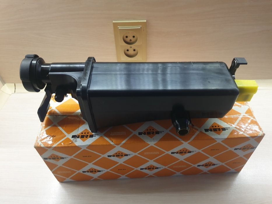 Бачок расширительный X5 E53