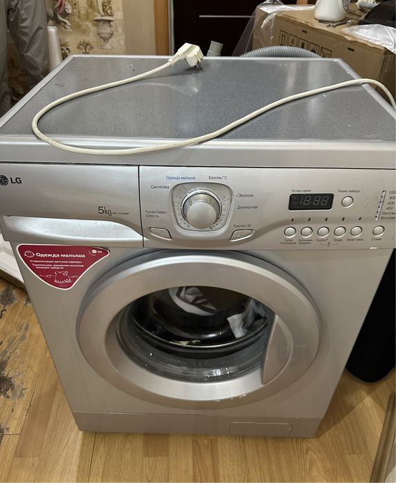Продам стиральную машинку