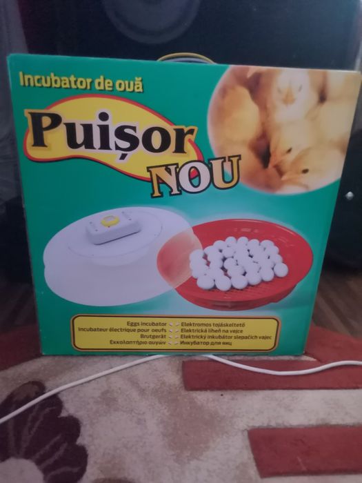 Incubator pentru 70 ouo