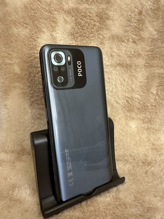 Продам телефон Poco