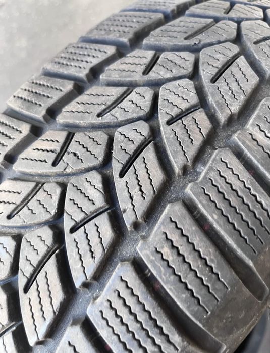 Продавам 4бр гуми 175/65R15 Firestone