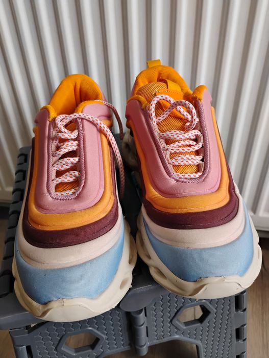 Дамски маратонки 38