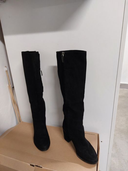 Ботуши Bershka черни велур 38 номер