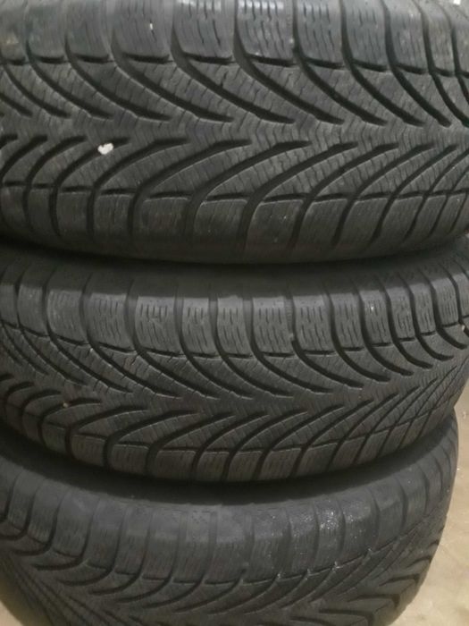 vand patru jante din otel auto echipate complet pentru iarna