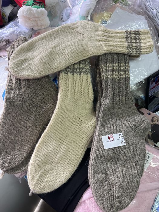 Вълнени чорапи ръчно плетени