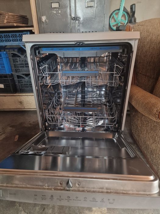 Mașina de spalat vase Electrolux
