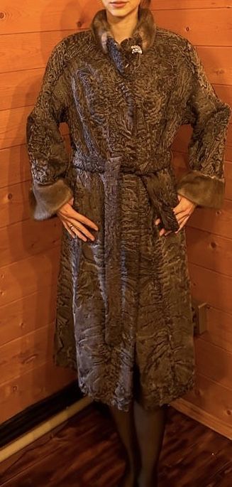 Продам шубу каракуль