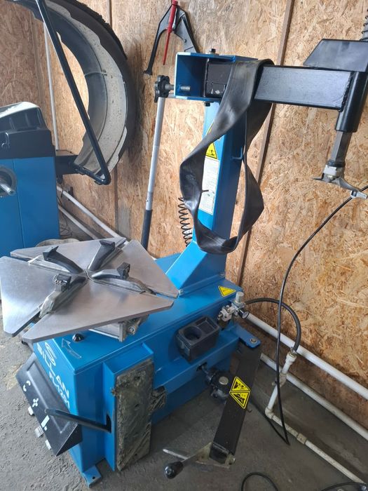 Продам станки шиномонтажные