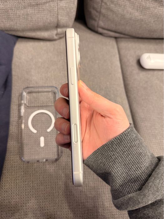 Iphone 17 pro max Silver