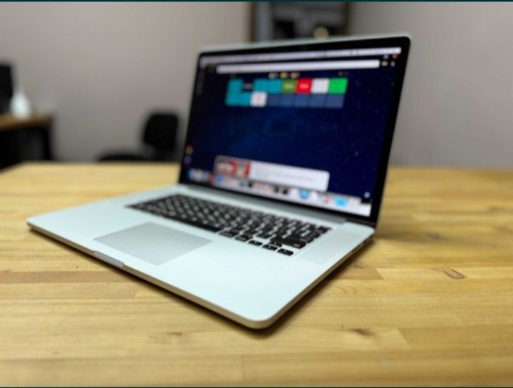 Продам МасBook Pro (Retina, 15-inch, Mid 2015)