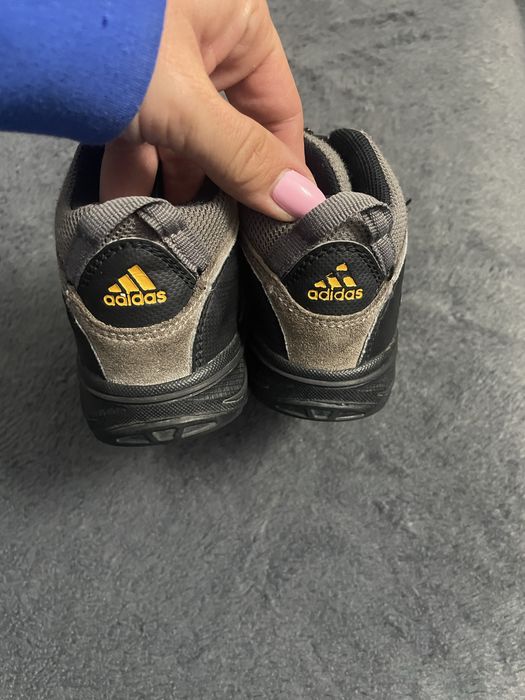 Adidas детски боти