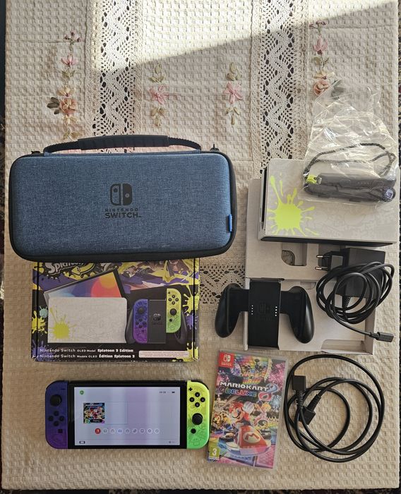 Nintendo Switch OLED Splatoon 3 limited edition +Mariokart 8 deluxe