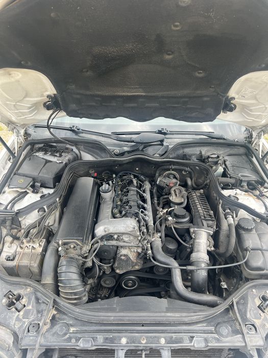 Mercedes-Benz E 220